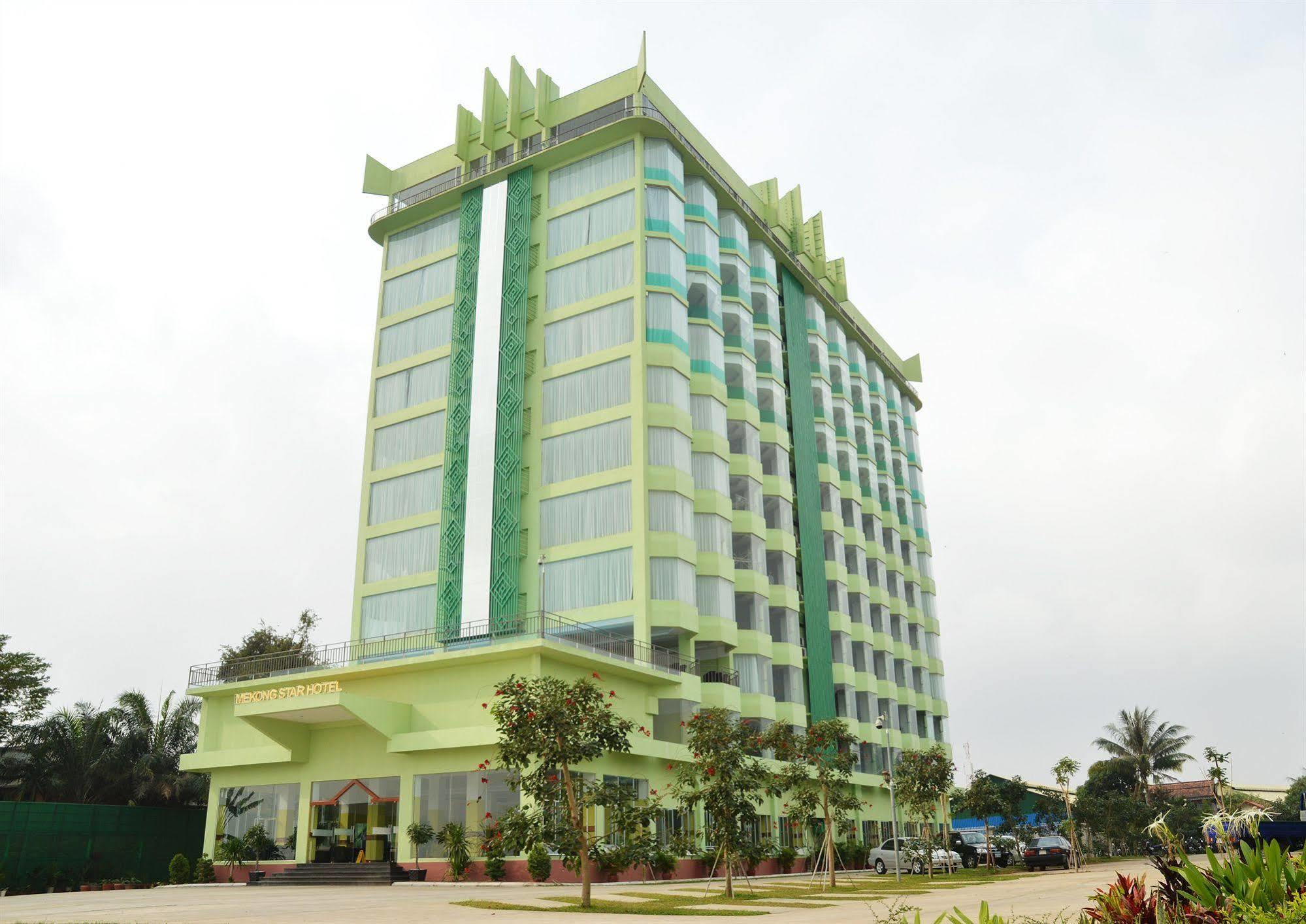 High Sky Hotel Phnom Penh Exterior photo