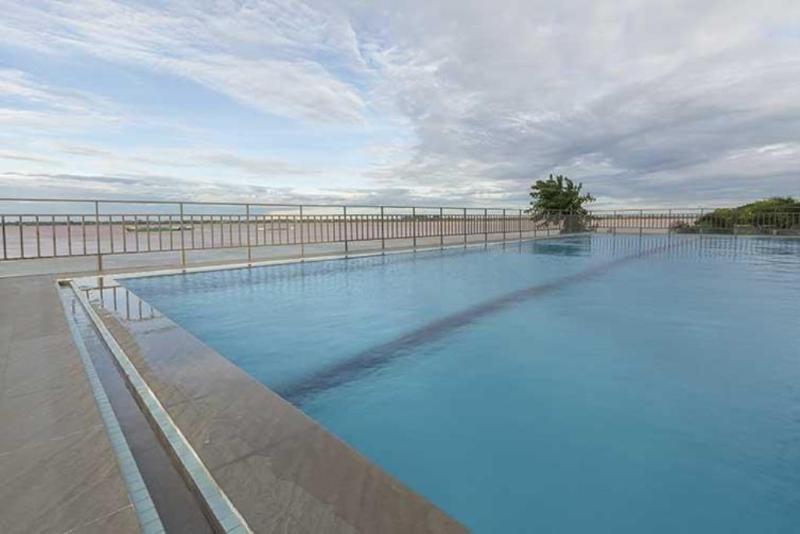 High Sky Hotel Phnom Penh Exterior photo